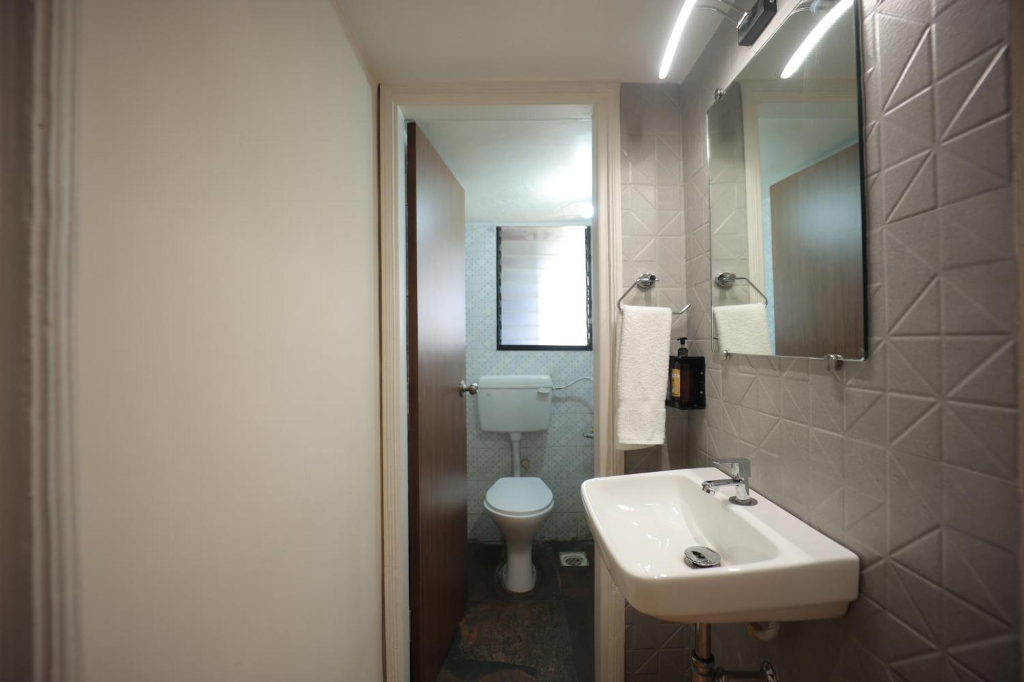 The Byke Studio Pure Veg Apartment, 탄 외부 사진
